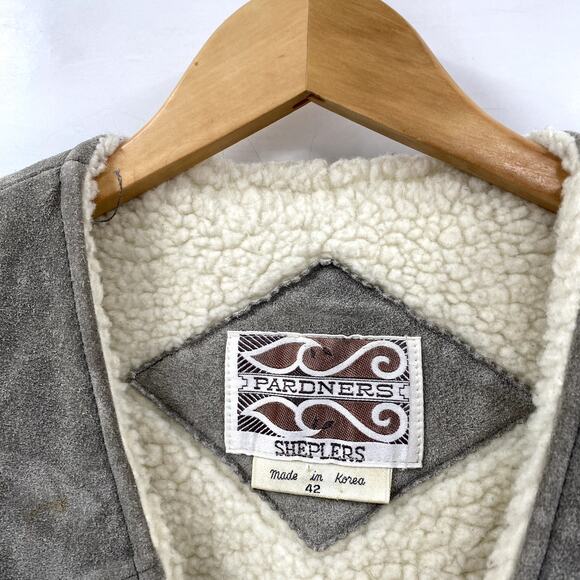Vintage blue gray suede sherpa lined western vest - Picture 3 of 6